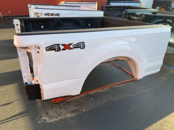 17-22 Ford F-250/F-350 Super Duty White 6.9ft Short Truck Bed