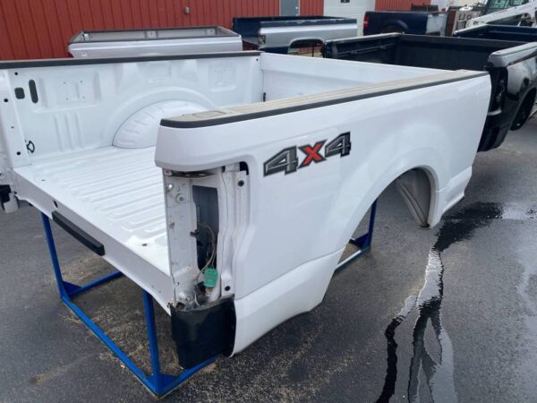 17-22 Ford F-250/F-350 Super Duty White 6.9ft Short Truck Bed