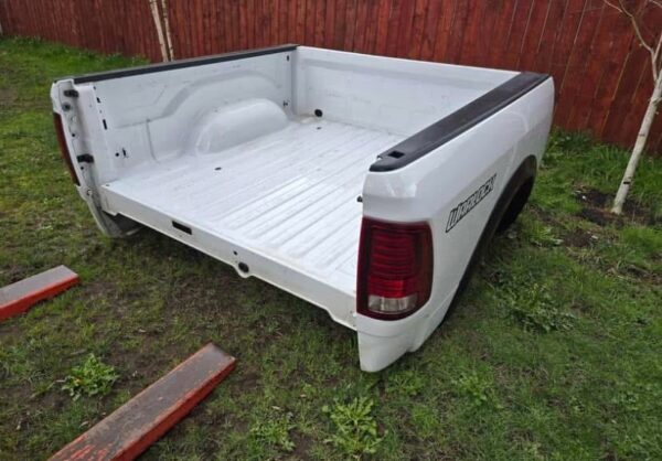 DODGE 5.7 FT SHORT BEDS