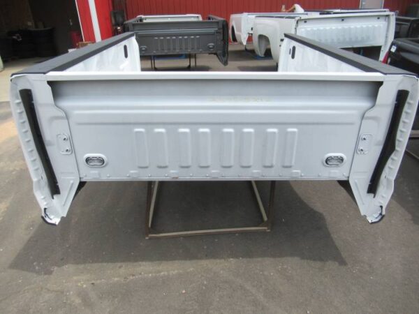 17-22 Ford F-250/F-350 Super Duty White 6.9ft Short Truck Bed - Image 4