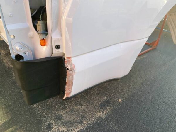 17-22 Ford F-250/F-350 Super Duty White 6.9ft Short Truck Bed - Image 3