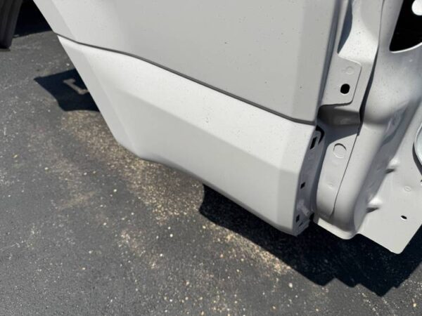 17-22 Ford F-250/F-350 Super Duty Gray/White 6.9ft Short Truck Bed - Image 4