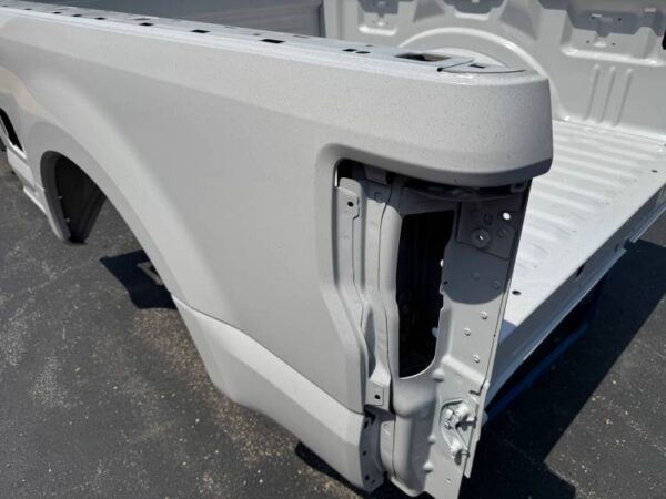 17-22 Ford F-250/F-350 Super Duty Gray/White 6.9ft Short Truck Bed - Image 2